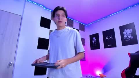 Alan Boy online show from March 26, 1:11 am