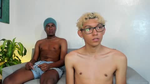 Alan and Criss - WE JUST FRIENDS WITH BENEFITS BOTH VERS online show from December 10, 11:08 pm