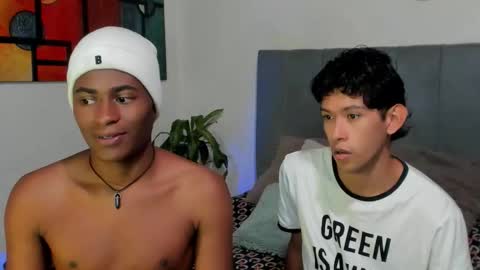 Alan and Criss - WE JUST FRIENDS WITH BENEFITS BOTH VERS online show from October 22, 1:39 am