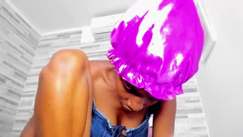 Alana online show from February 21, 6:37 pm