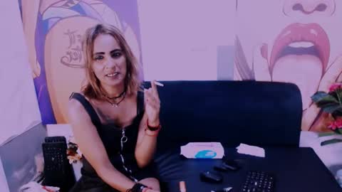 alanadelray online show from January 6, 10:35 am