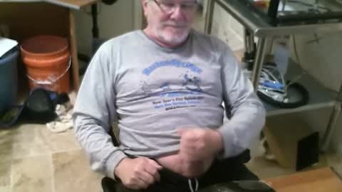 Snapshot of alanlee10allen chatting on December 1, 3:17 pm Alanlee10allen online show from December 1, 3:17 pm