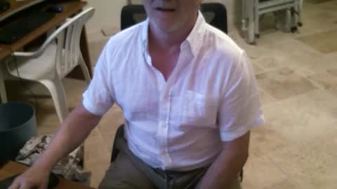 Snapshot of alanlee10allen chatting on June 5, 3:29 pm Alanlee10allen online show from June 5, 3:29 pm