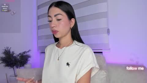 Snapshot of alannah__ chatting on February 9, 10:19 am online show from February 9, 10:19 am