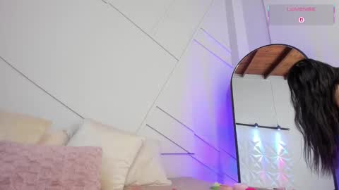 Snapshot of alannarouge chatting on November 28, 11:35 am alannarouge online show from November 28, 11:35 am