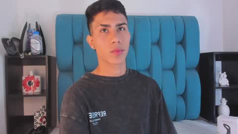 Snapshot of alannaughty_ chatting on December 31, 7:51 pm alannaughty_ online show from December 31, 7:51 pm