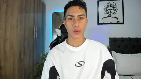 Snapshot of alannaughty_ chatting on May 5, 11:24 pm alannaughty_ online show from May 5, 11:24 pm