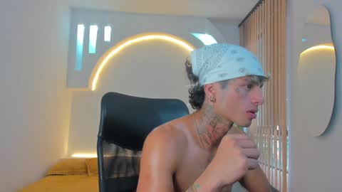Snapshot of alanrodgers2_0 chatting on December 13, 12:50 pm alan online show from December 13, 12:50 pm