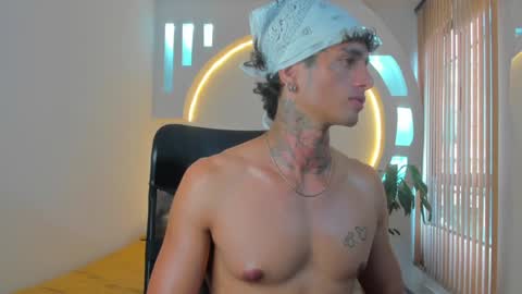 Snapshot of alanrodgers2_0 chatting on December 16, 4:05 pm alan online show from December 16, 4:05 pm
