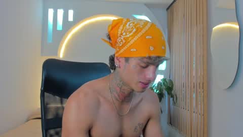 Snapshot of alanrodgers2_0 chatting on December 21, 12:27 pm alan online show from December 21, 12:27 pm