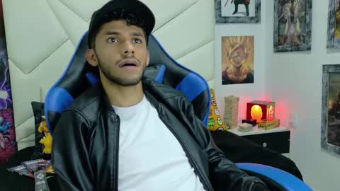 Snapshot of alanvilla_lobo chatting on October 10, 7:35 pm alanvilla_lobo online show from October 10, 7:35 pm