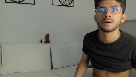Snapshot of alanvilla_lobo chatting on October 17, 7:16 pm alanvilla_lobo online show from October 17, 7:16 pm
