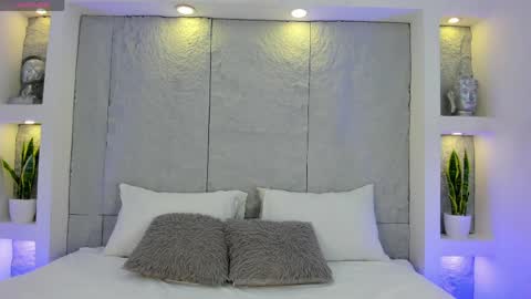 Alassia Hocthner online show from April 14, 11:38 am