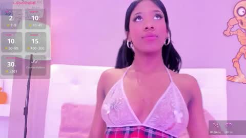 Snapshot of alayshajohnson chatting on October 24, 10:39 pm alayshajohnson online show from October 24, 10:39 pm