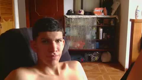 Snapshot of albajadmamad_01 chatting on October 22, 5:56 pm josevcam online show from October 22, 5:56 pm