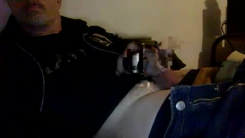 albandant online show from February 5, 6:01 pm