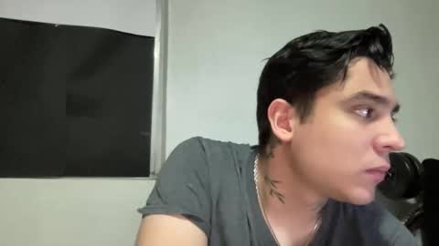 Snapshot of alber753713 chatting on May 30, 4:42 am alber753713 online show from May 30, 4:42 am