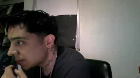 Snapshot of alber753713 chatting on August 2, 1:15 am alber753713 online show from August 2, 1:15 am