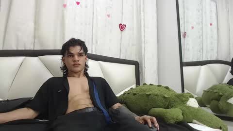 Snapshot of albertbernal69 chatting on March 9, 3:43 am Albert online show from March 9, 3:43 am