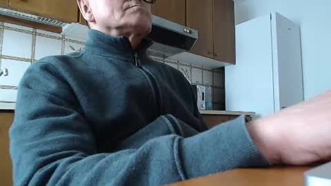 alberto21618 online show from March 1, 3:47 pm