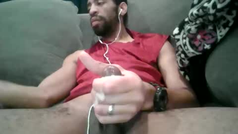 Snapshot of albundy00shoe chatting on January 14, 3:28 pm albundy00shoe online show from January 14, 3:28 pm