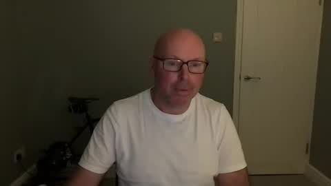 Snapshot of alc300170 chatting on October 10, 6:01 am alc300170 online show from October 10, 6:01 am