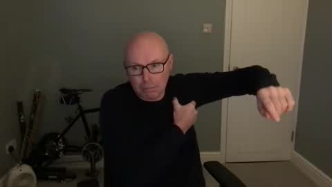 Snapshot of alc300170 chatting on December 15, 8:18 am alc300170 online show from December 15, 8:18 am