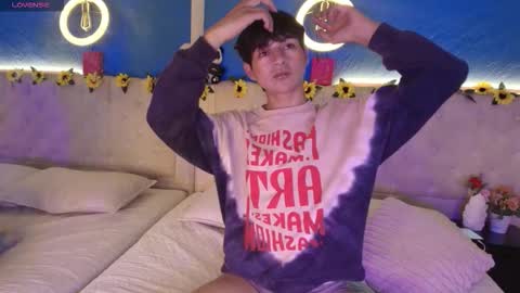 ale_aurarashi online show from March 29, 8:14 am