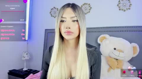 Snapshot of ale_love_ chatting on April 21, 2:51 am ALE LOVE online show from April 21, 2:51 am