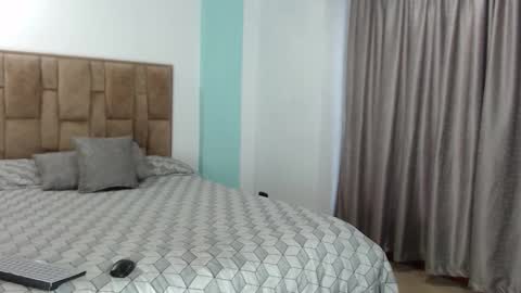 Snapshot of aleejhandra chatting on November 25, 10:10 pm alejandra online show from November 25, 10:10 pm