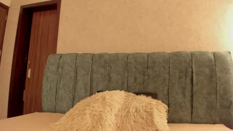 Aleera online show from February 18, 8:38 pm