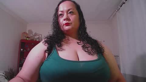 Snapshot of aleia_taylor chatting on September 25, 5:11 am aleia taylor online show from September 25, 5:11 am