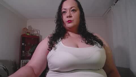 Snapshot of aleia_taylor chatting on November 7, 12:32 am aleia taylor online show from November 7, 12:32 am