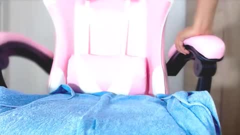 Snapshot of alejaharker chatting on March 8, 4:27 am Aleja Harker online show from March 8, 4:27 am