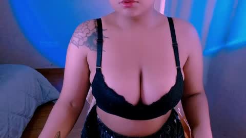 Alejandra  online show from May 4, 9:22 pm
