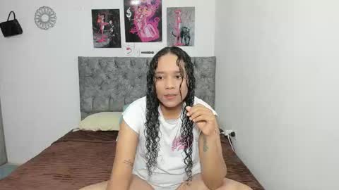 alejandra_evanss online show from January 13, 3:12 am