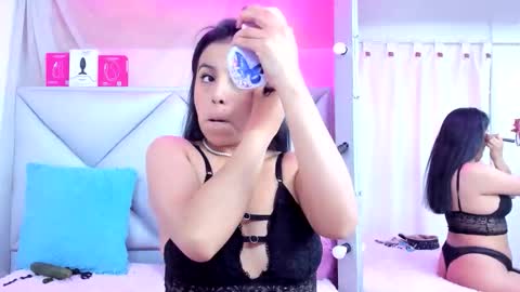Snapshot of alejandra_lee19 chatting on June 8, 2:34 am alejandra_lee19 online show from June 8, 2:34 am