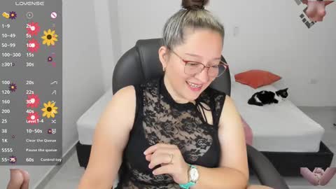 Snapshot of alejandra_milf_ chatting on March 10, 3:30 pm alejandra online show from March 10, 3:30 pm