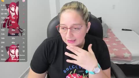 Snapshot of alejandra_milf_ chatting on November 10, 10:42 pm alejandra online show from November 10, 10:42 pm