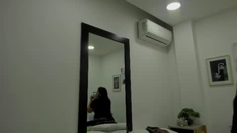 Snapshot of alejandrarojas_ chatting on June 11, 12:14 pm Alejandra online show from June 11, 12:14 pm