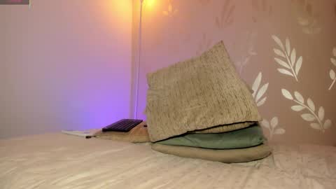 Snapshot of alejandrarosse chatting on February 25, 9:24 pm alejandra Independent model online show from February 25, 9:24 pm