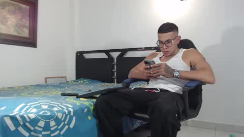 alejandrocock online show from March 11, 11:22 pm