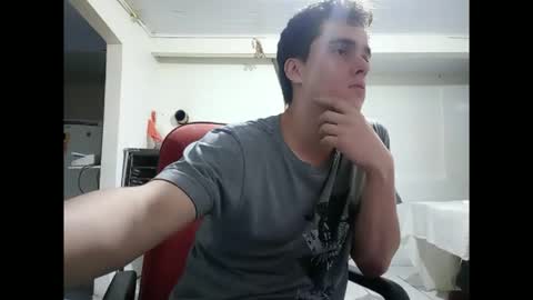 Snapshot of alejandroeema chatting on January 11, 6:29 am alejandroeema online show from January 11, 6:29 am