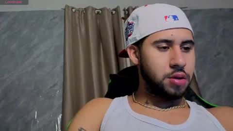 Snapshot of alejandrojf_00 chatting on June 1, 11:06 pm Daiki jack online show from June 1, 11:06 pm