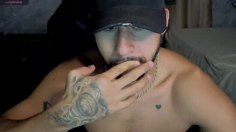 Snapshot of alejandrojf_00 chatting on June 3, 11:32 pm Daiki jack online show from June 3, 11:32 pm