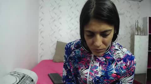 alejaxxxhot online show from February 18, 11:33 pm