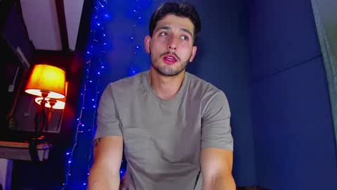 alejo_323__ online show from January 19, 4:54 am