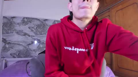 Snapshot of alejo_gray1 chatting on November 20, 7:13 pm alejo_gray1 online show from November 20, 7:13 pm