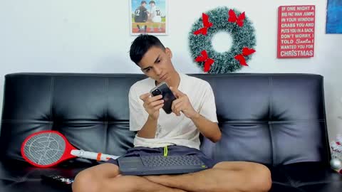 alejo peverell online show from December 14, 9:24 pm