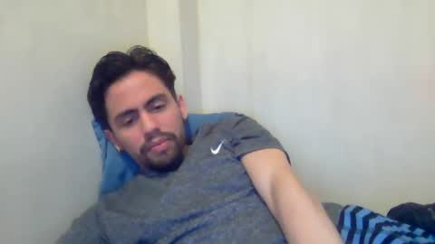 alejo_shy online show from December 15, 7:13 am